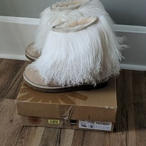 UGG Mongolian Sheep Boots Size 8; Worn Once